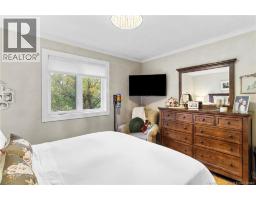 230 Case Street, photo 24