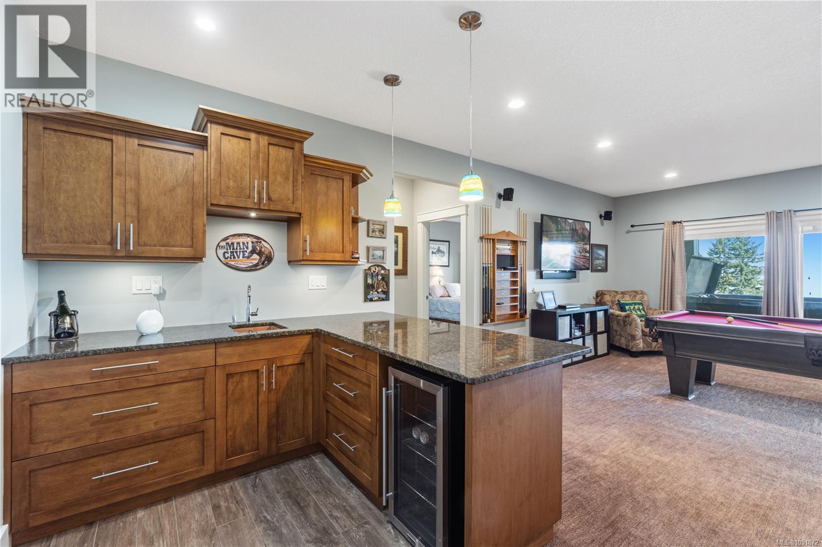 3030 Dolphin Dr - 16