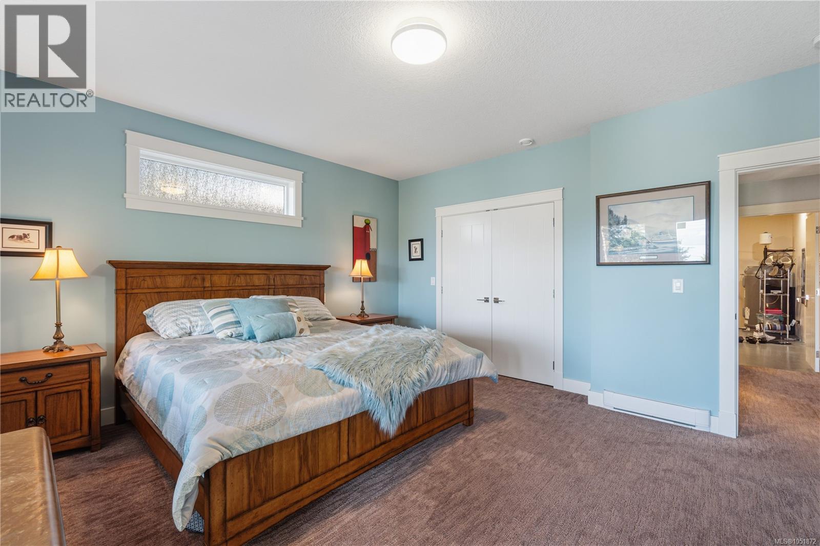 3030 Dolphin Dr - 45