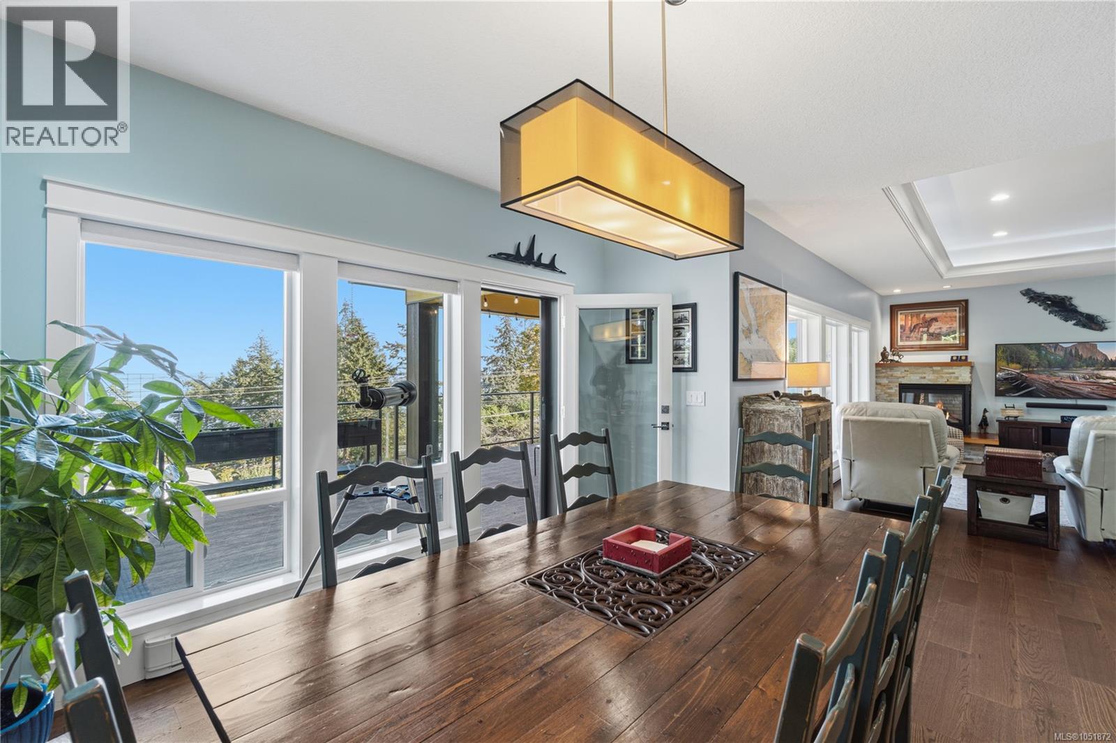 3030 Dolphin Dr - 6