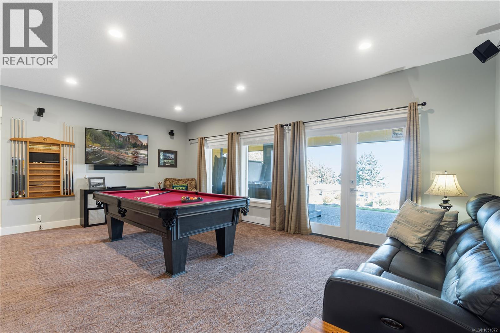 3030 Dolphin Dr - 43