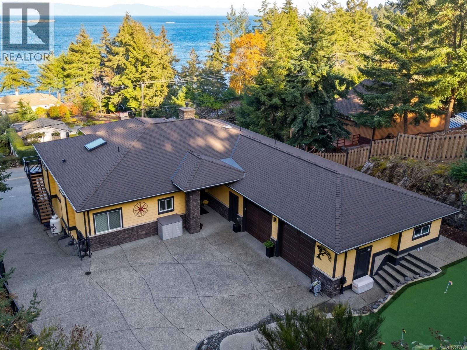 3030 Dolphin Dr - 1