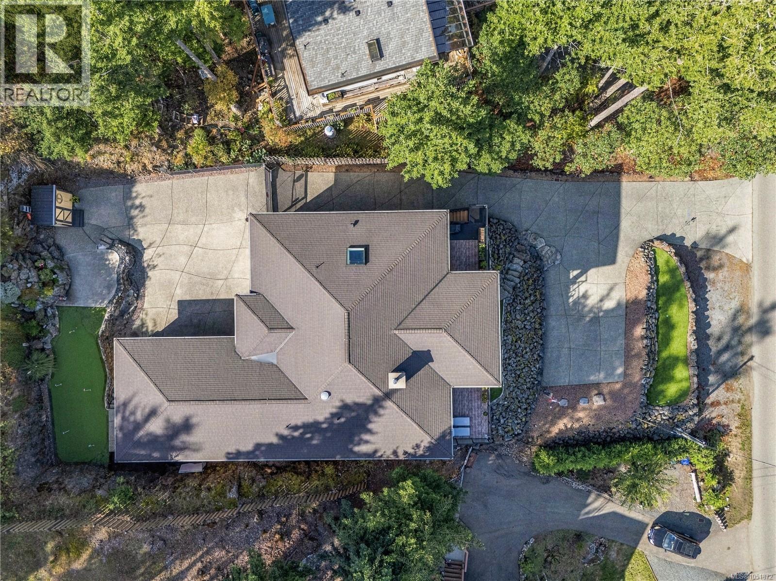 3030 Dolphin Dr - 75