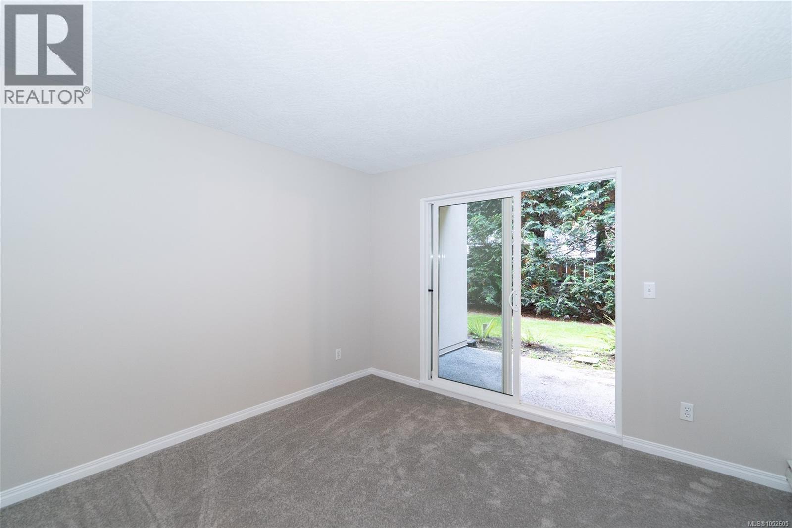 105 835 Selkirk Avenue, Esquimalt