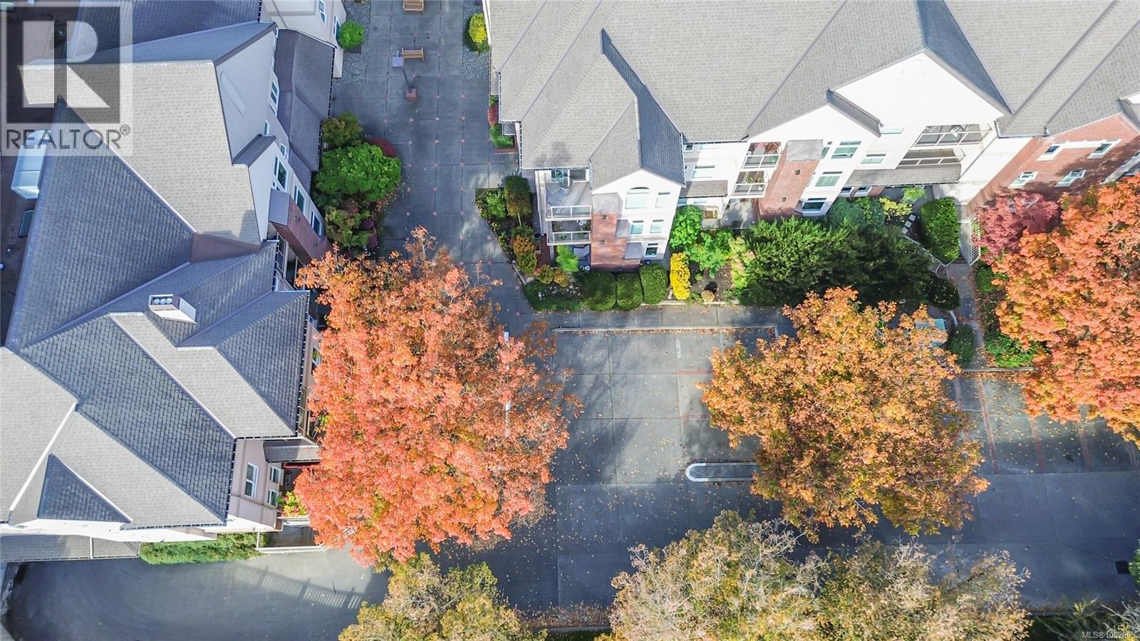 105 835 Selkirk Avenue, Esquimalt