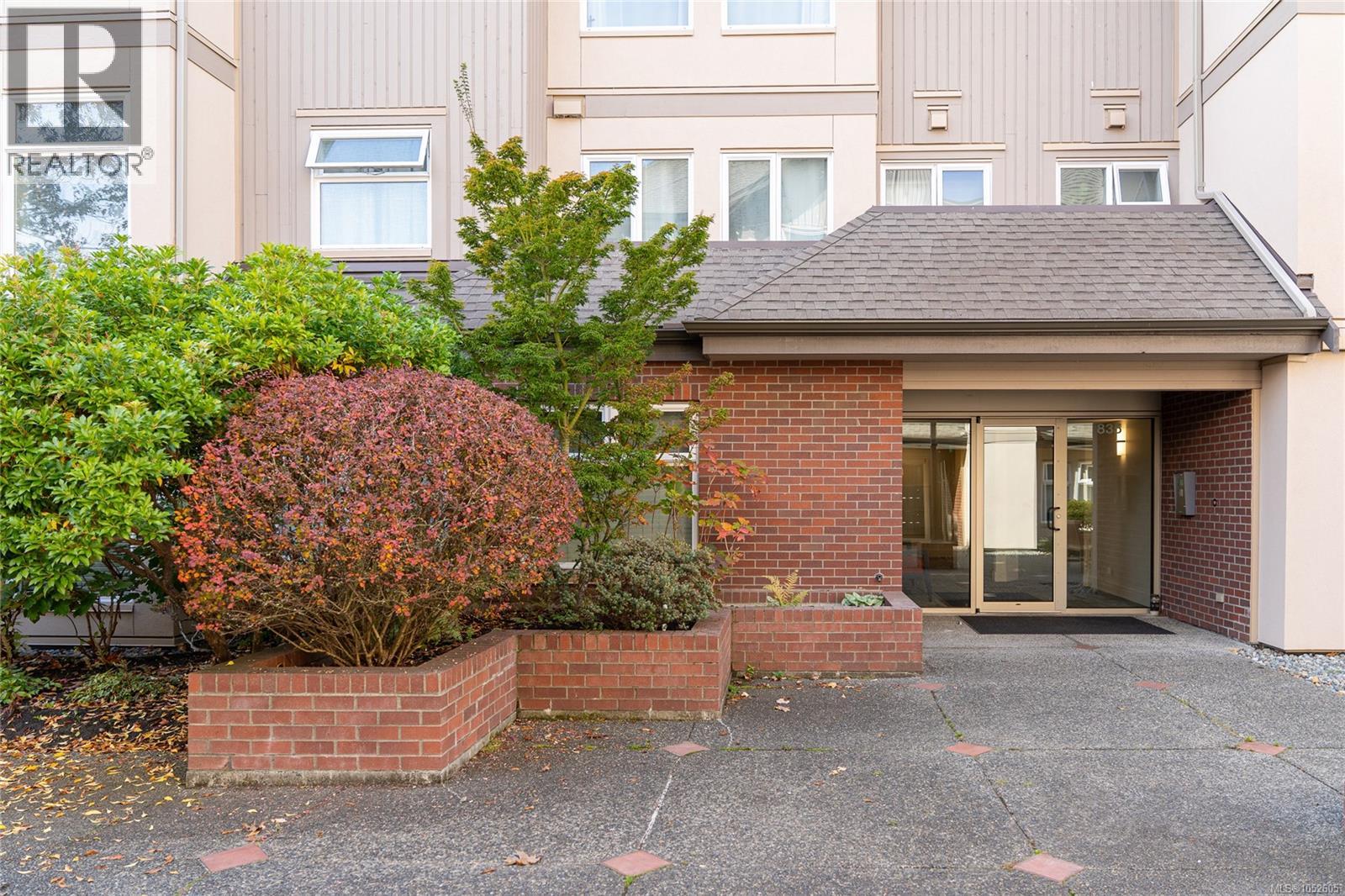 105 835 Selkirk Avenue, Esquimalt