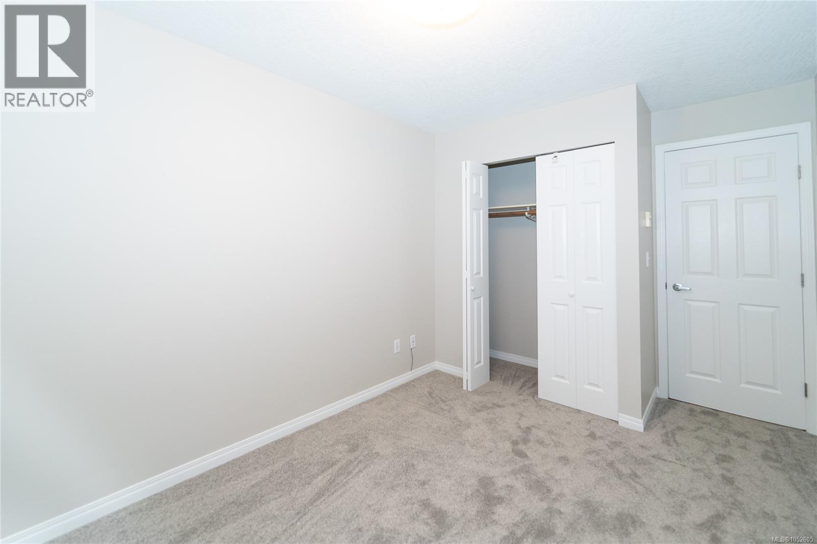 105 835 Selkirk Avenue, Esquimalt