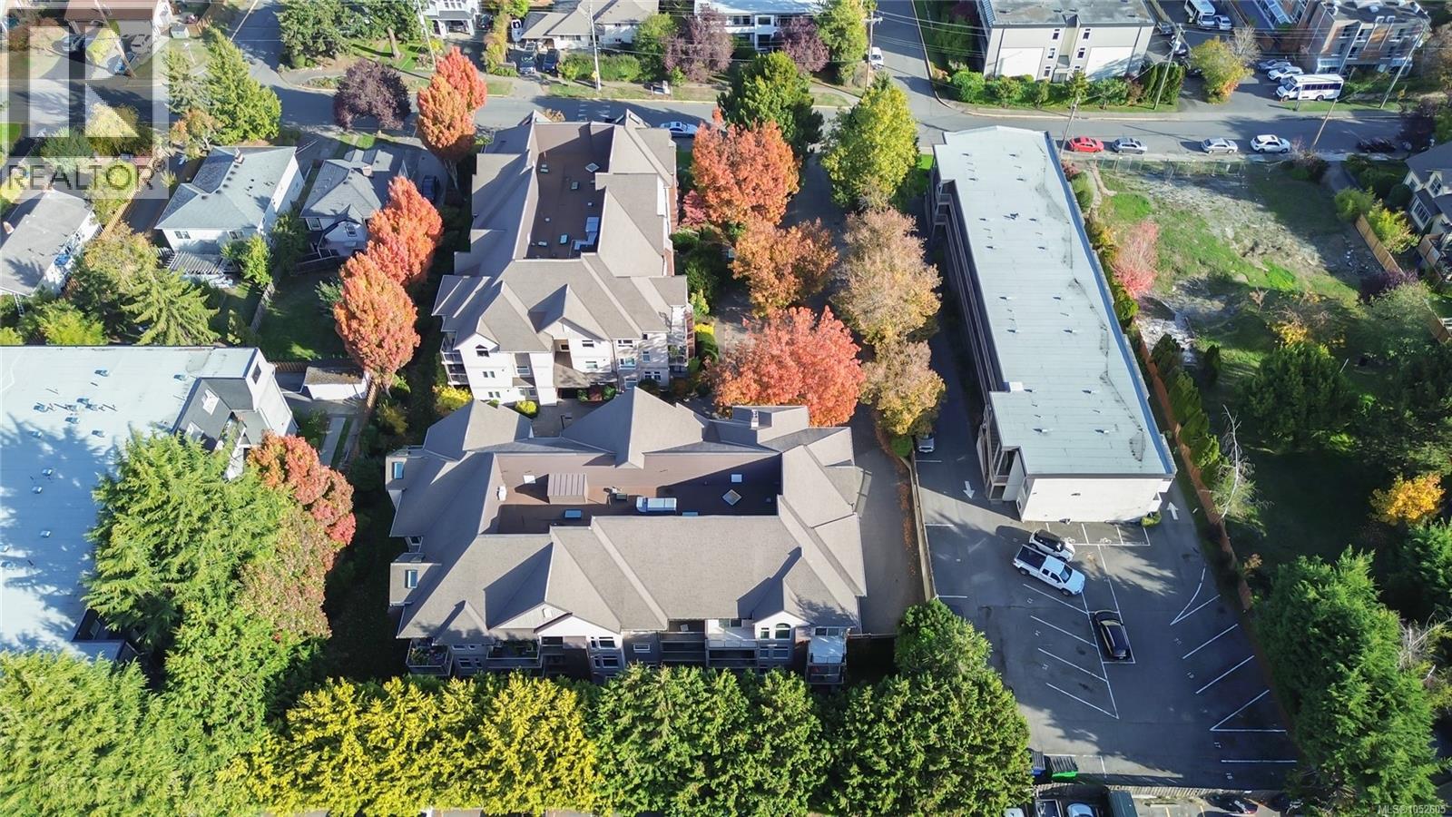 105 835 Selkirk Avenue, Esquimalt