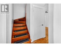 122 Empire Avenue thumbnail 12