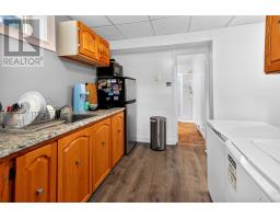 122 Empire Avenue thumbnail 20