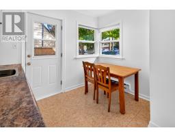 122 Empire Avenue thumbnail 5