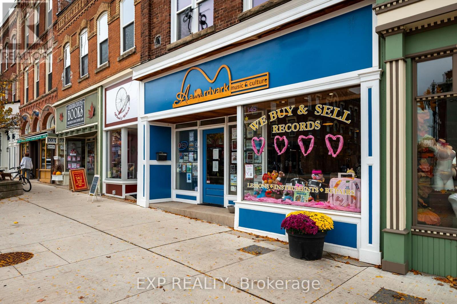 145-147 BROADWAY, Orangeville — photo 3