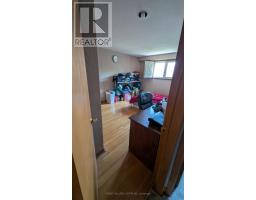 99 Gosford Boulevard, Toronto, ON M3N2G9 Photo 15