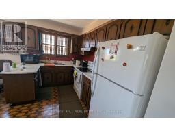 Kitchen - 99 Gosford Boulevard, Toronto, ON M3N2G9 Photo 9