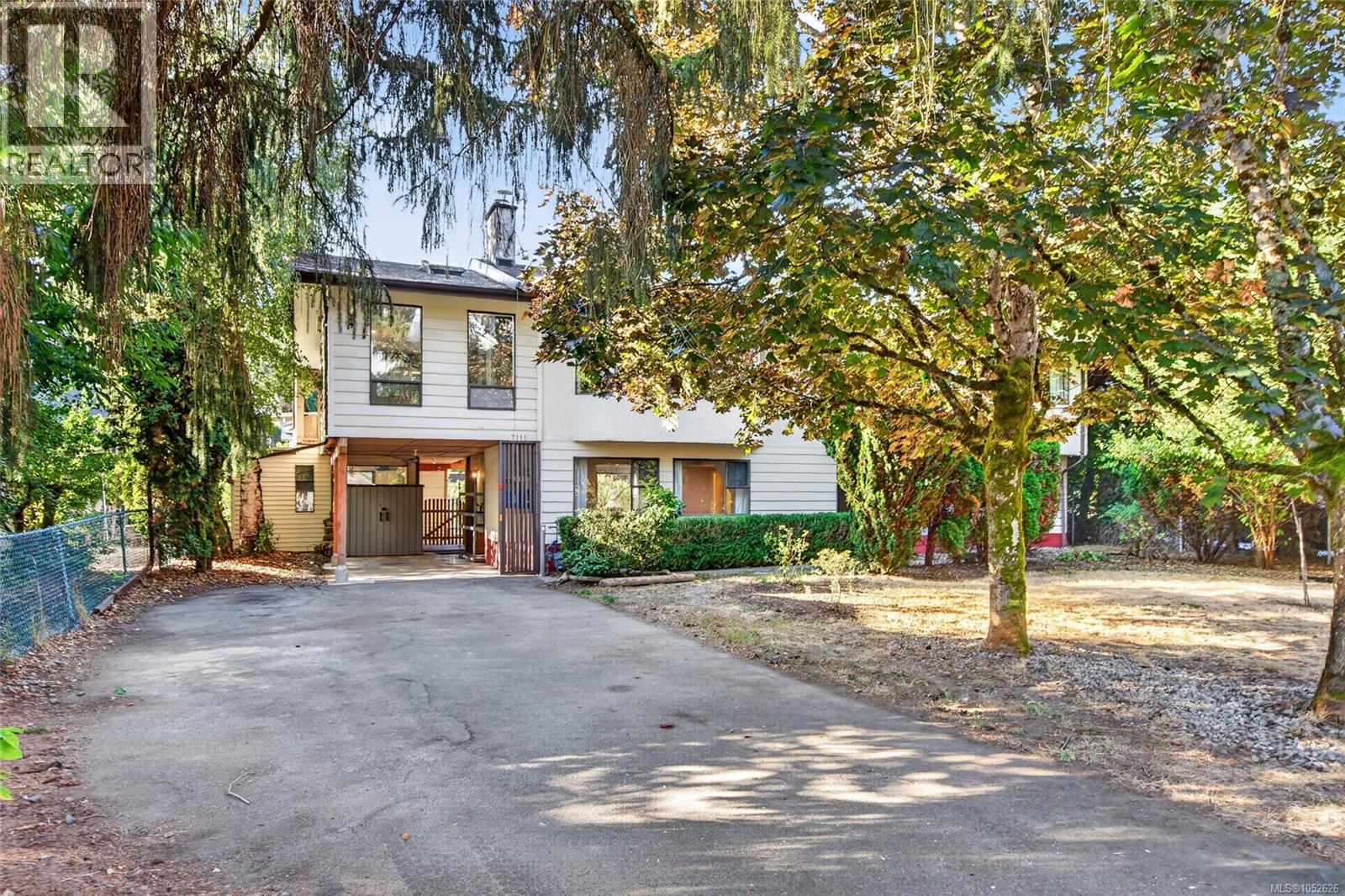 7115 Wallace Drive, Central Saanich