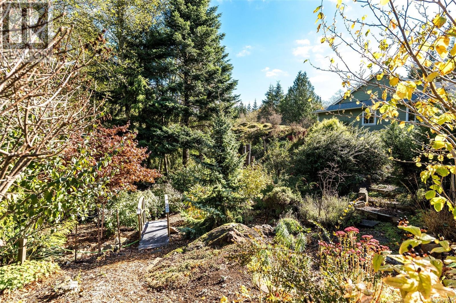 8126 Brutus Ridge Rd - 65