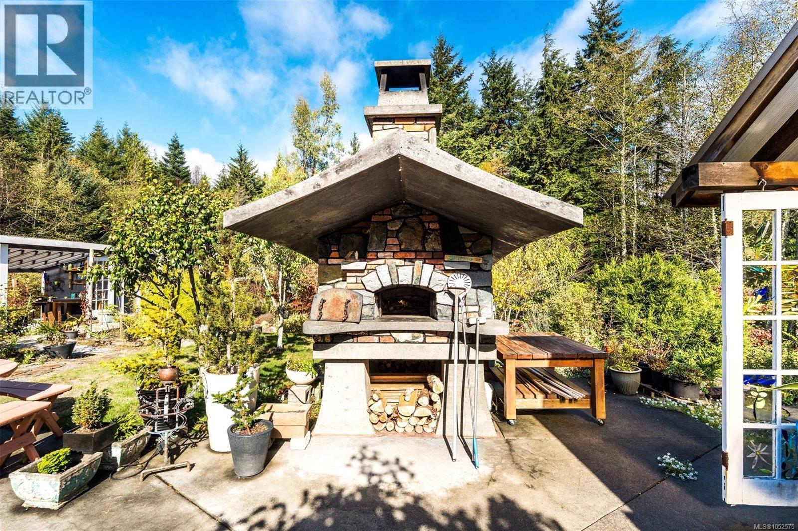  8126 Brutus Ridge Road, Sooke