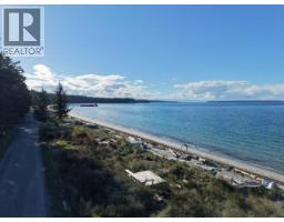 3054 Malaspina Promenade, Savary Island, BC V0N2G0 Photo 31