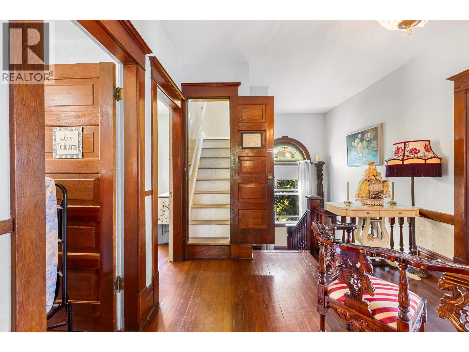 330 Northwest Boulevard - 13