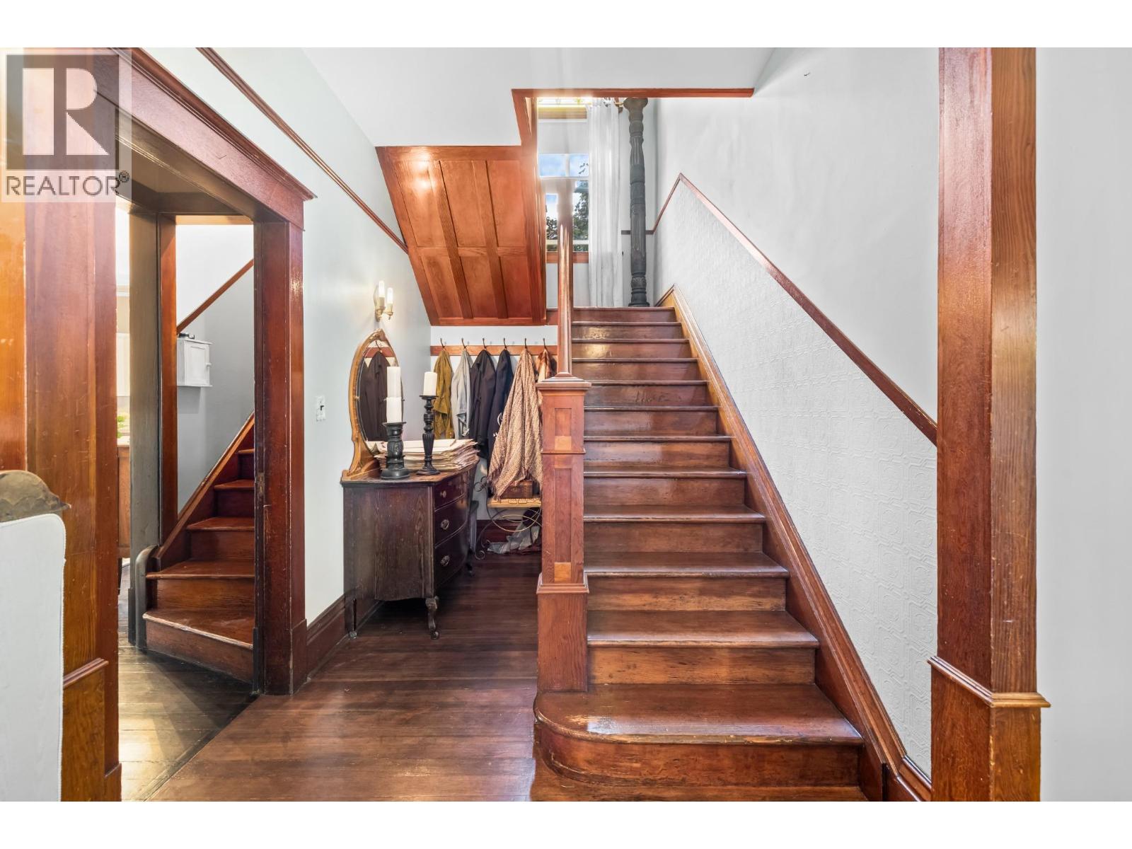 330 Northwest Boulevard - 8