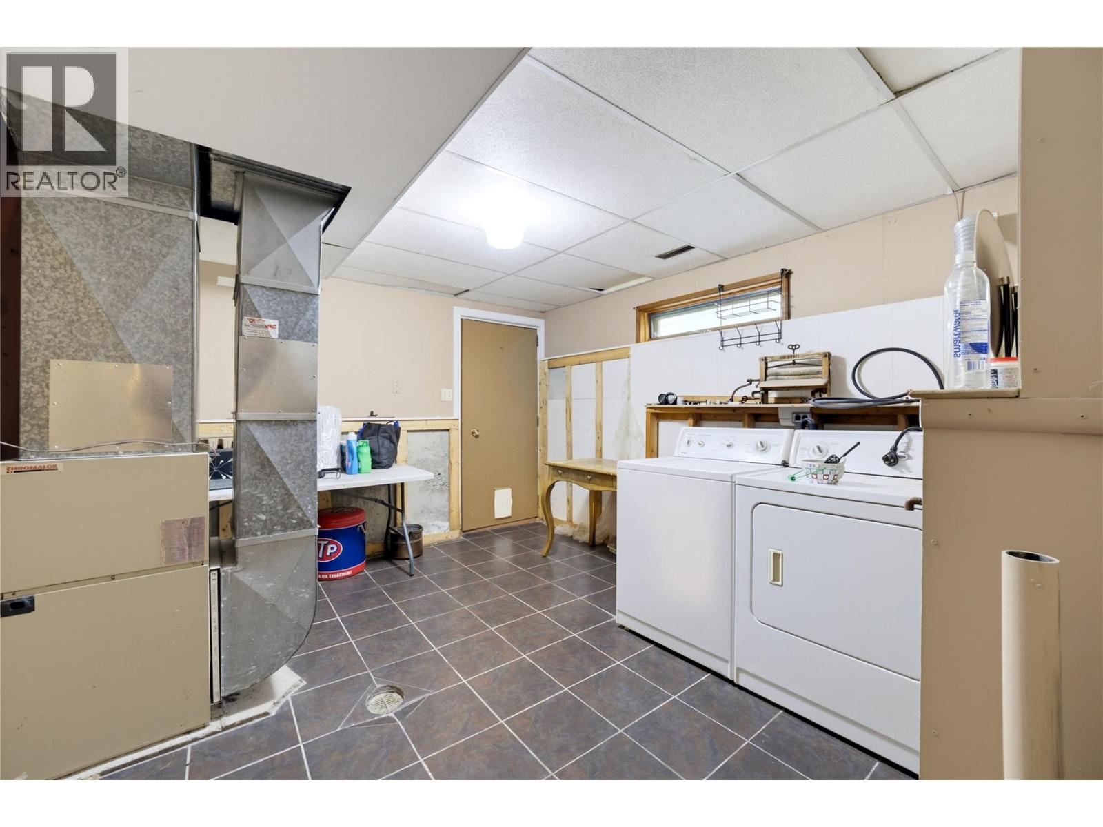 9020 Hummingbird Drive - 31