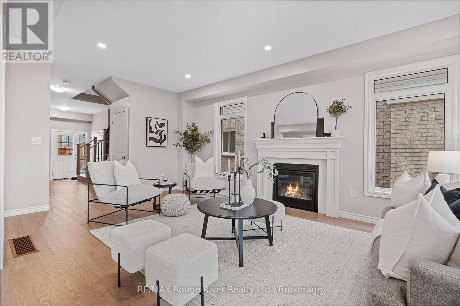 270 Lyle Drive, Clarington, ON photo 3