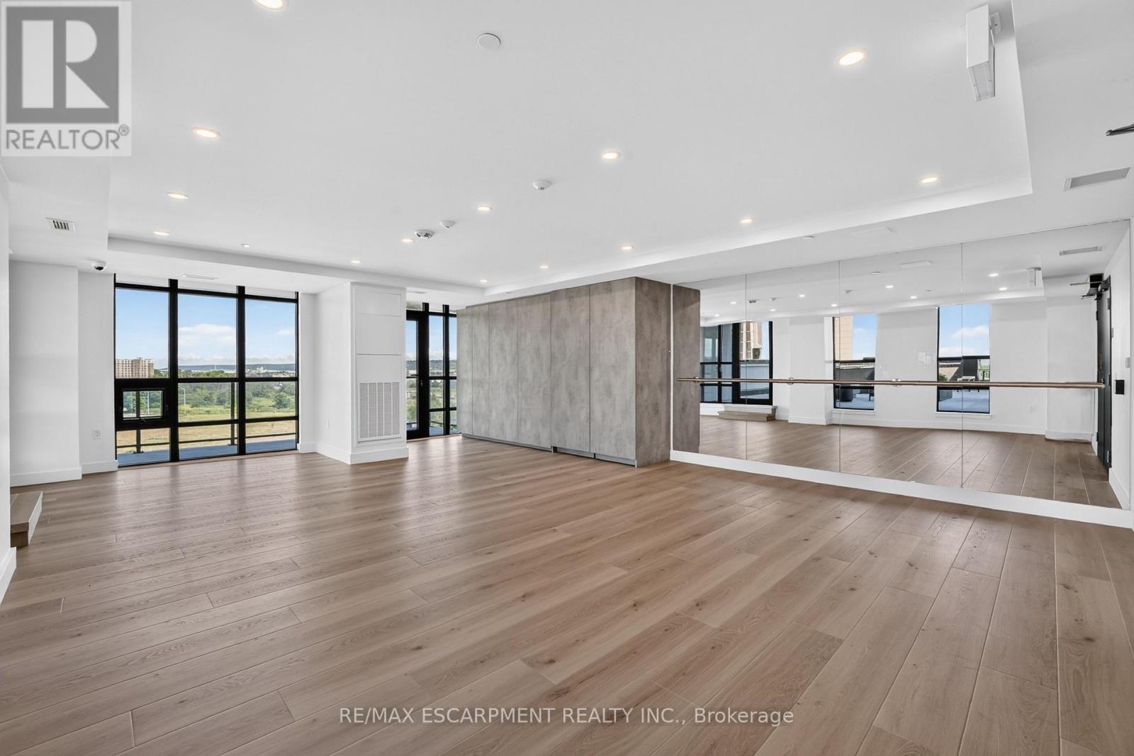 #822 461 GREEN ROAD - 37