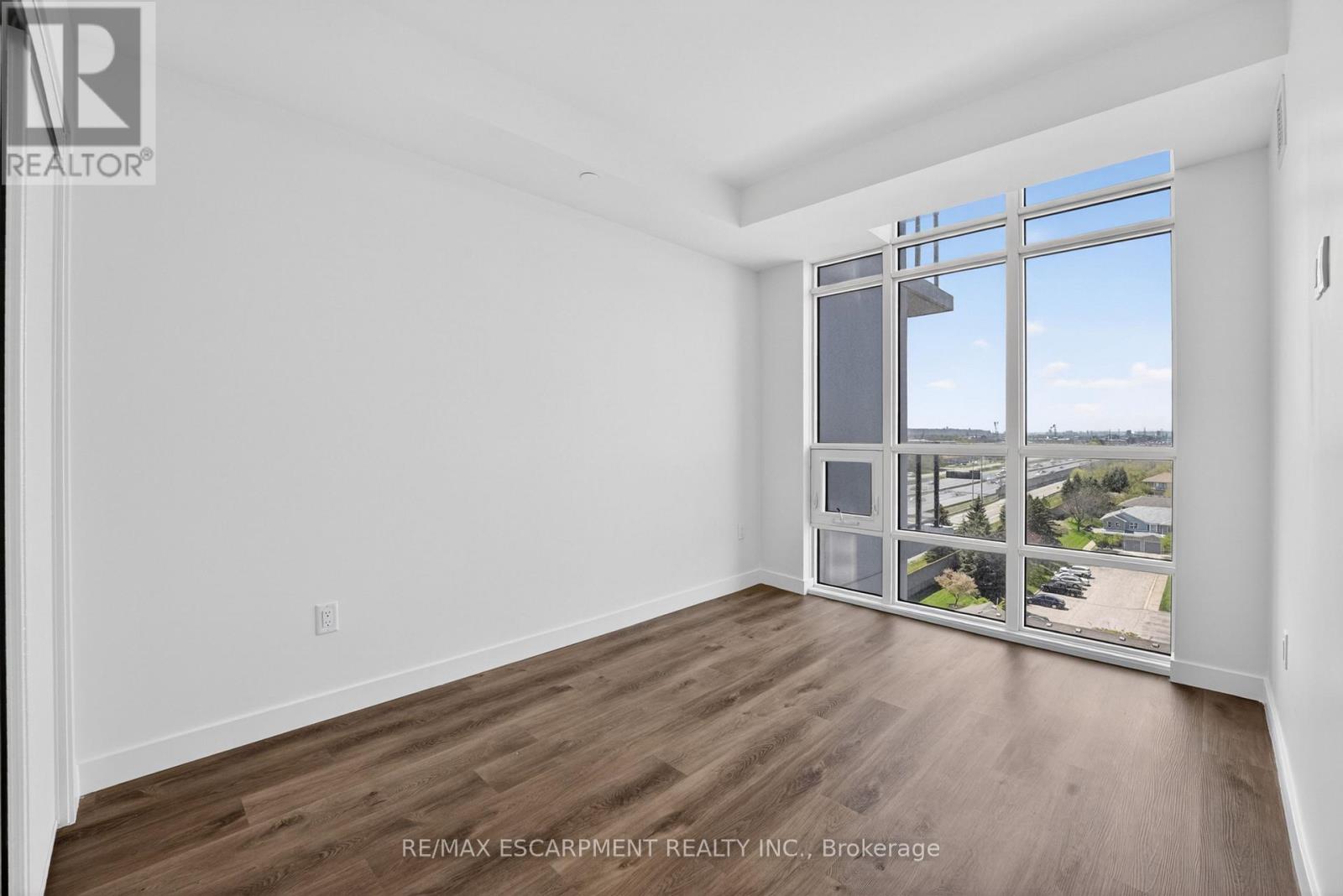 #822 461 GREEN ROAD - 22
