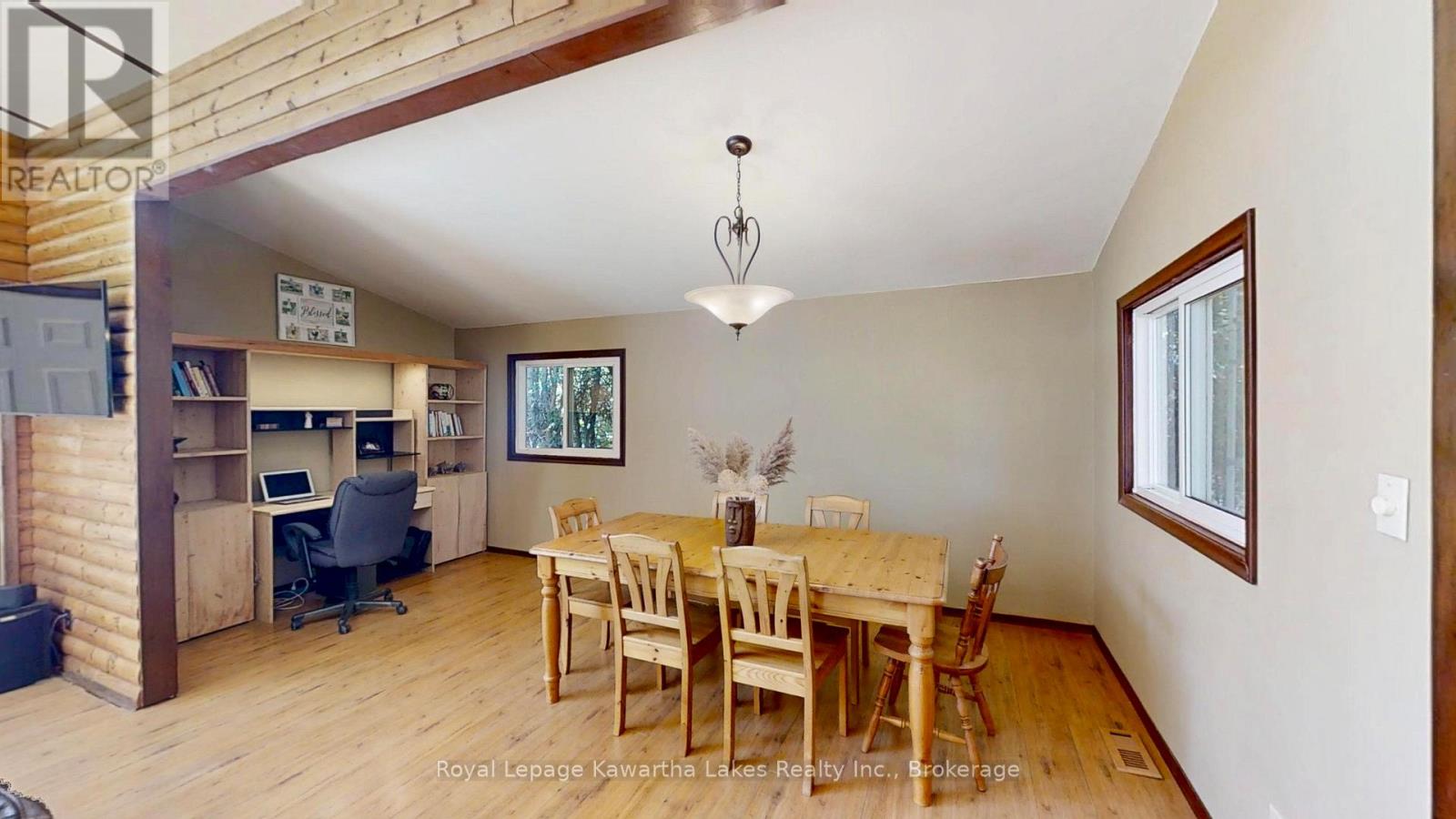 18 LAKEVIEW BOULEVARD - 20