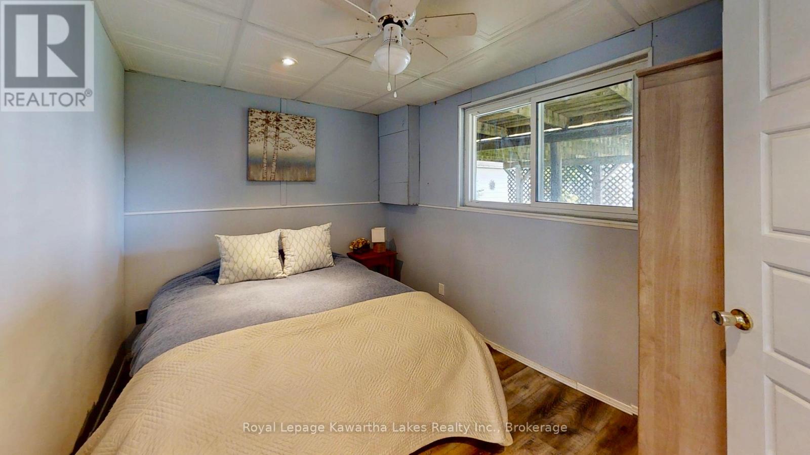 18 LAKEVIEW BOULEVARD - 31