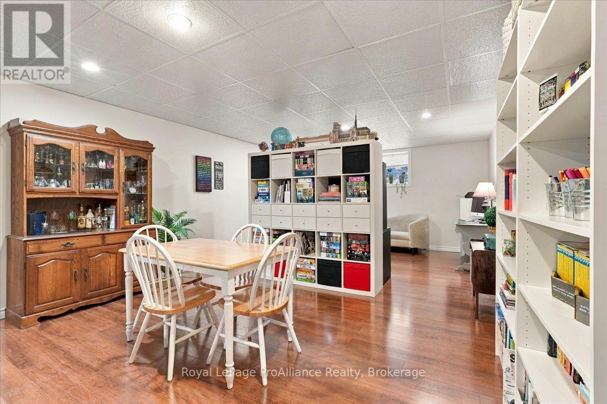 99 MCKENZIE STREET - 39