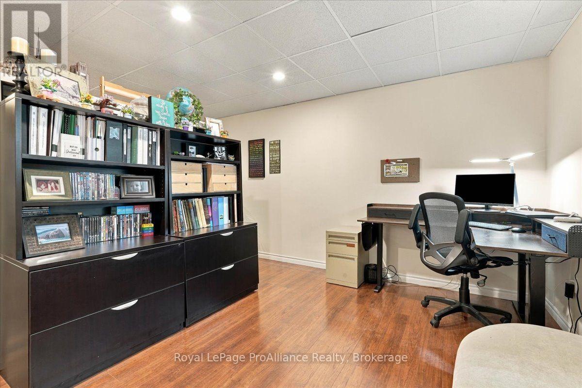 99 MCKENZIE STREET - 42