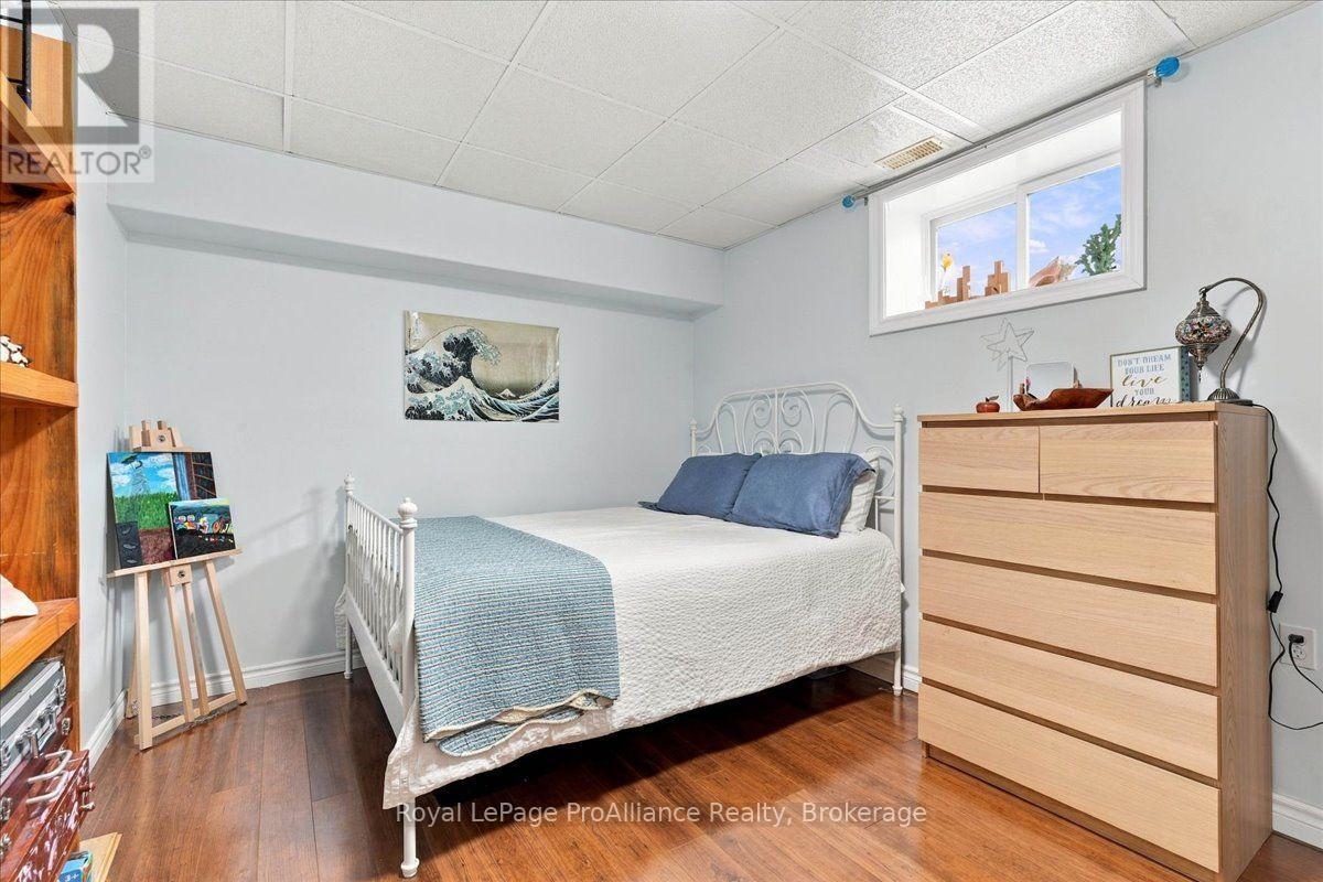 99 MCKENZIE STREET - 43