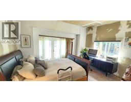 173 75th Avenue, Grand Forks, BC V0H1H0 Photo 10