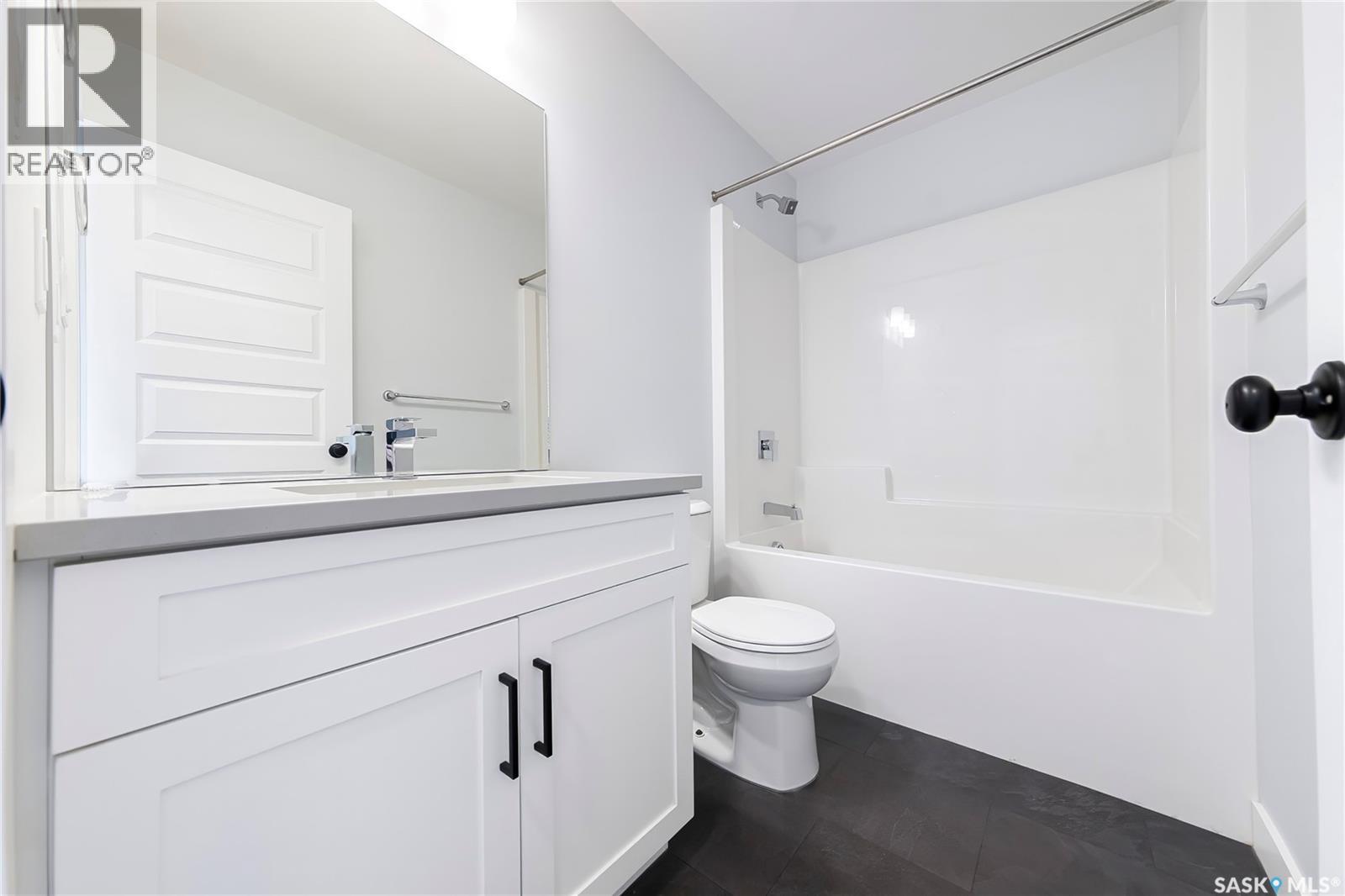 528 Myles Heidt MANOR, Saskatoon — photo 25