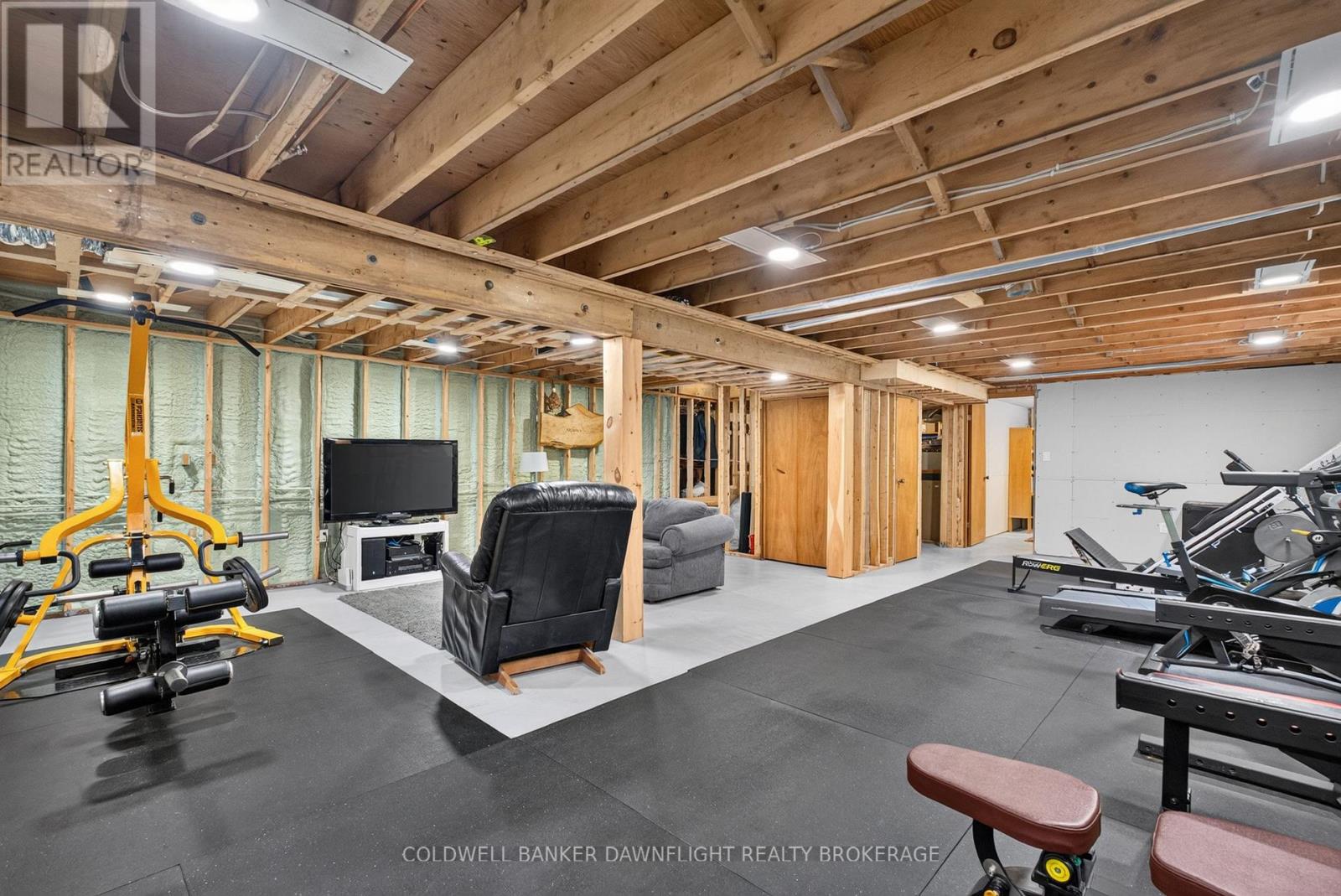 368 STATION STREET - 25