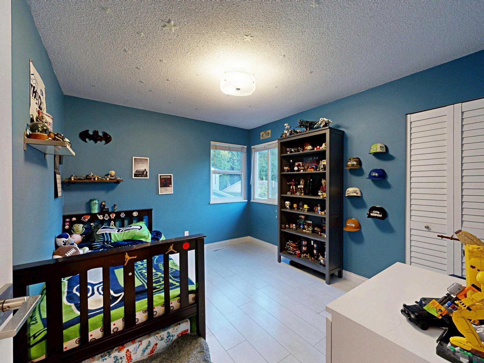 Photo of 1114 161A STREET 19