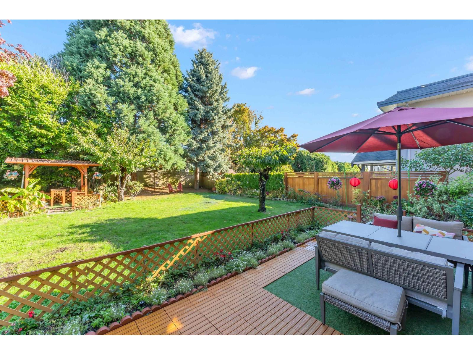 15535 CLIFF AVENUE, White Rock British Columbia