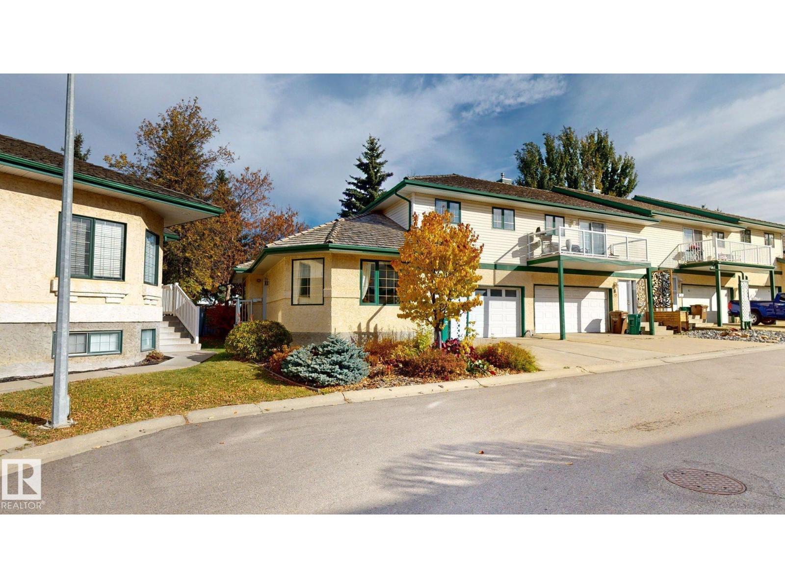 #8 11 Hunchak Way, St. Albert: 3 bed townhouse