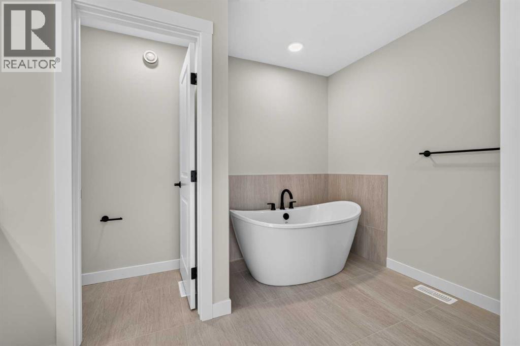 77 Royston Gardens NW photo 37