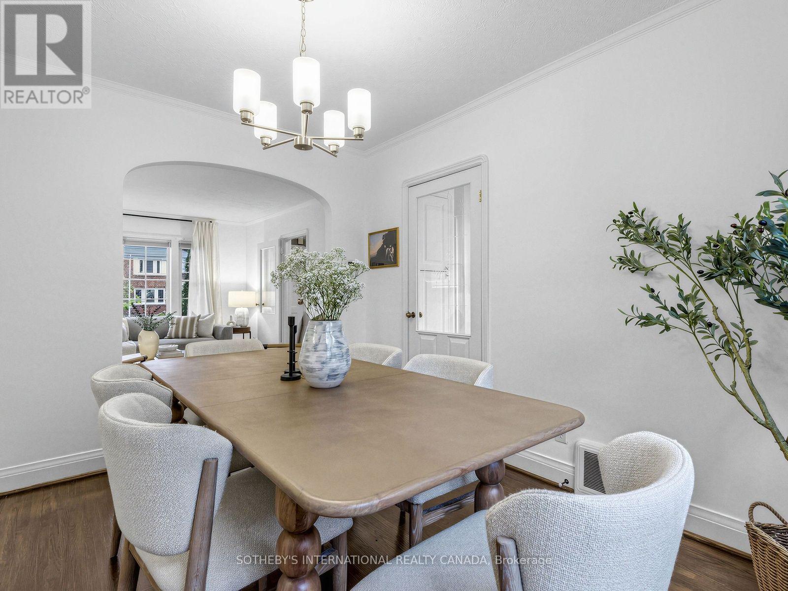 22 Thursfield Crescent, Toronto, ON photo 11
