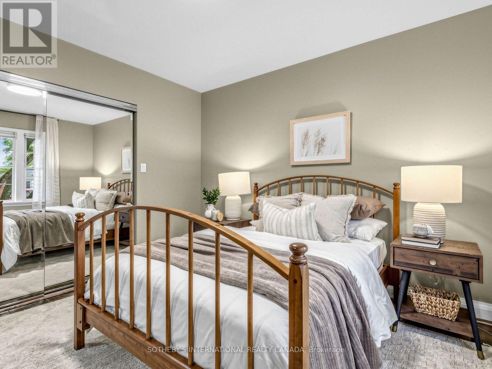 22 Thursfield Crescent, Toronto, ON photo 18