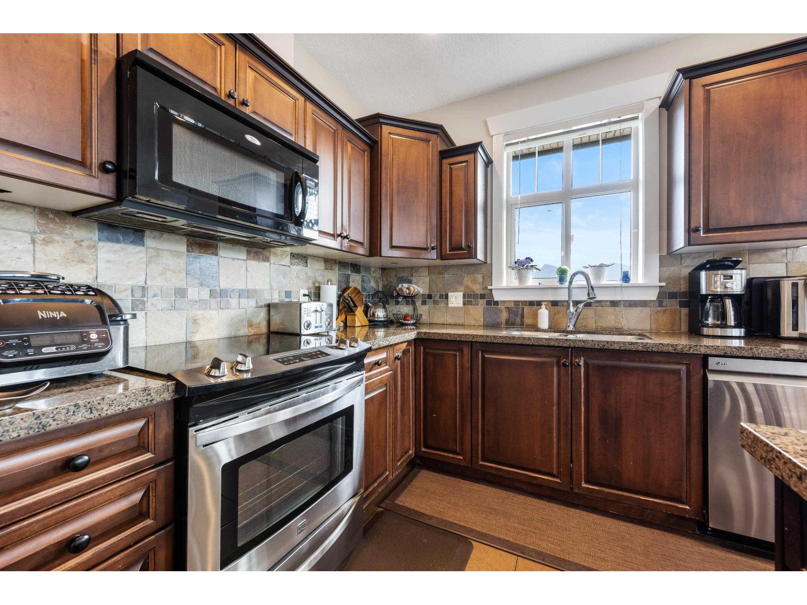 Photo of 412 45893 CHESTERFIELD AVENUE, Chilliwack Downtown 13