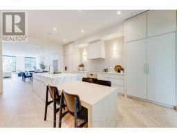 32 Evergreen Gardens, Toronto, ON M4G1C5 Photo 20