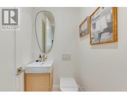 32 Evergreen Gardens, Toronto, ON M4G1C5 Photo 22