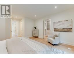 32 Evergreen Gardens, Toronto, ON M4G1C5 Photo 26