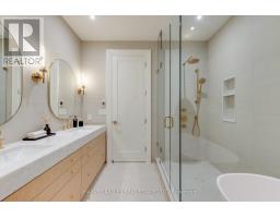 32 Evergreen Gardens, Toronto, ON M4G1C5 Photo 29