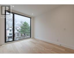 32 Evergreen Gardens, Toronto, ON M4G1C5 Photo 35