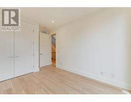 32 Evergreen Gardens, Toronto, ON M4G1C5 Photo 36