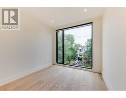 32 Evergreen Gardens, Toronto, ON M4G1C5 Photo 38
